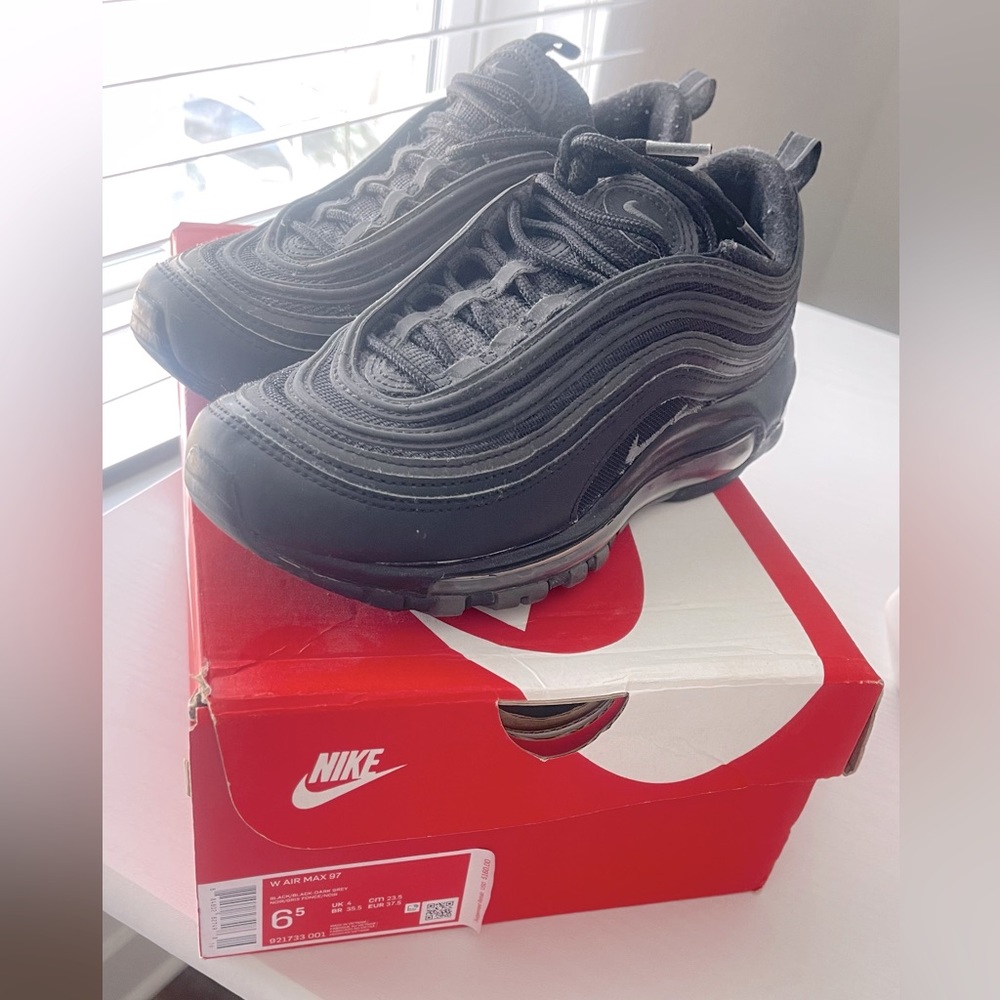 Selling because I don't use it, Nike Air Max 97, black color